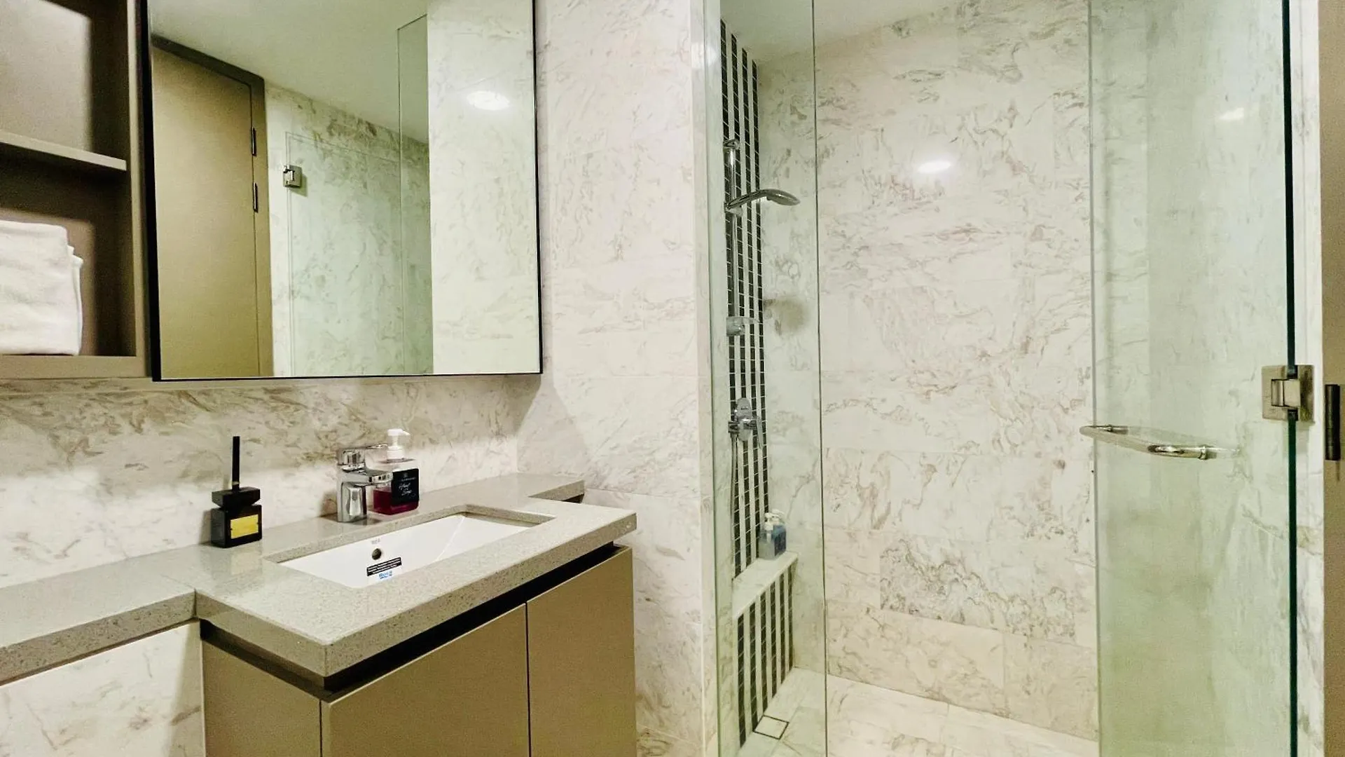 شقة Eatonresidences Klcc By Mah كوالالمبور ماليزيا